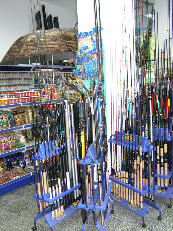 Рыболовни въдици в магазин Аква Спорт Бургас